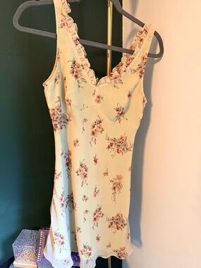 Floral Ruffle 90s V-Neck Slip Dress